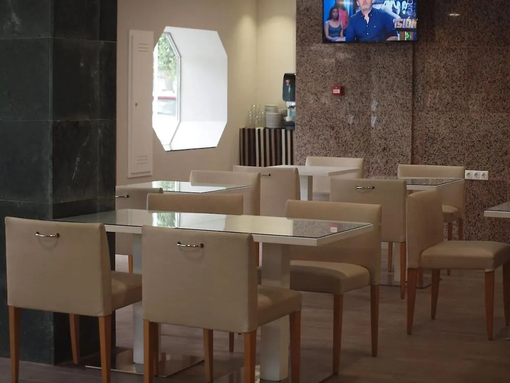 Hotel Embajador アルメリア 2*,