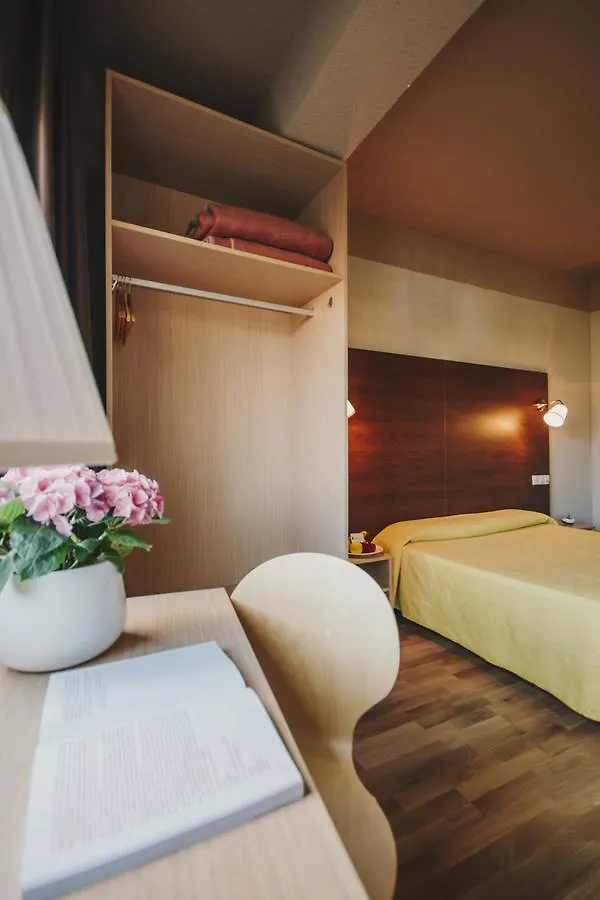 **  Hotel Embajador アルメリア スペイン