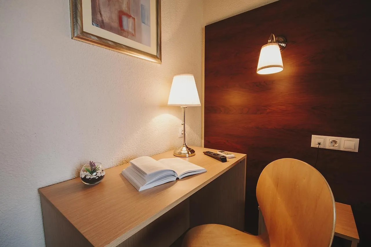 Hotel Embajador アルメリア