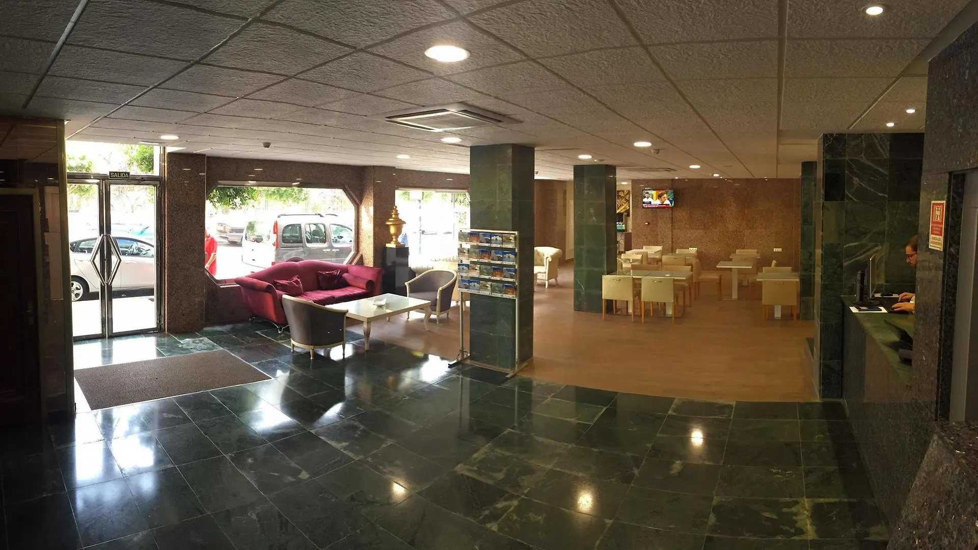 Hotel Embajador アルメリア